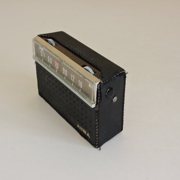 Vintage 1970's Aiwa 10 Transistor Radio With Leather Case - Size 5" x 3" - Picture 8 of 9